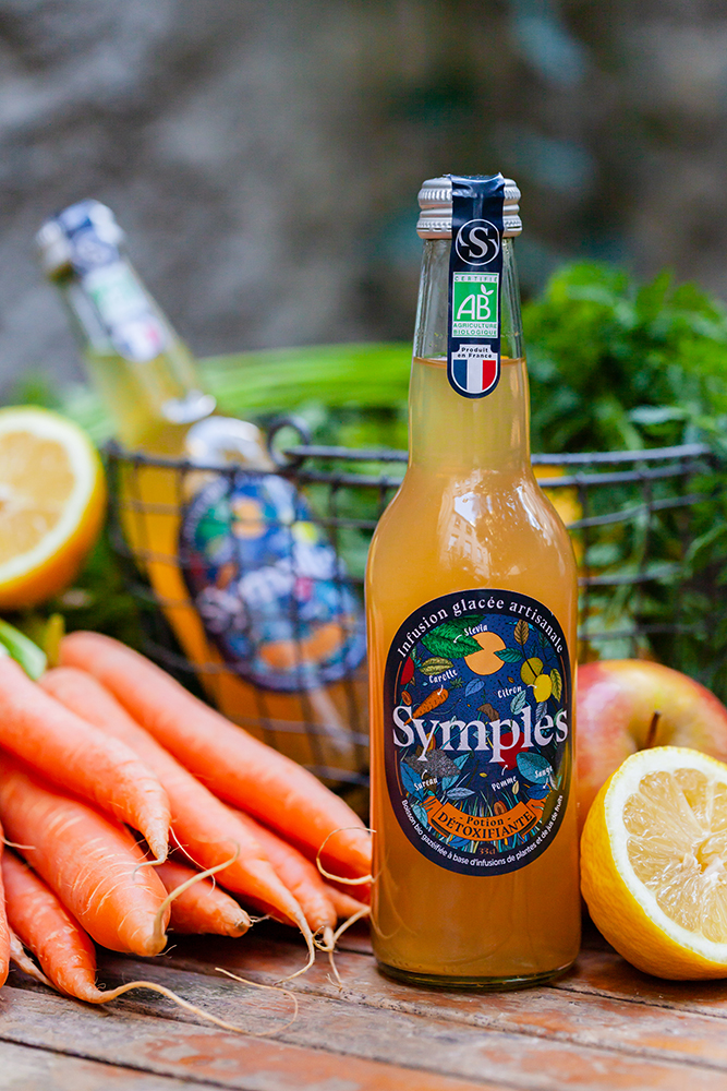 Symples propose une large gamme d'infusions bio, dont sa potion détox.